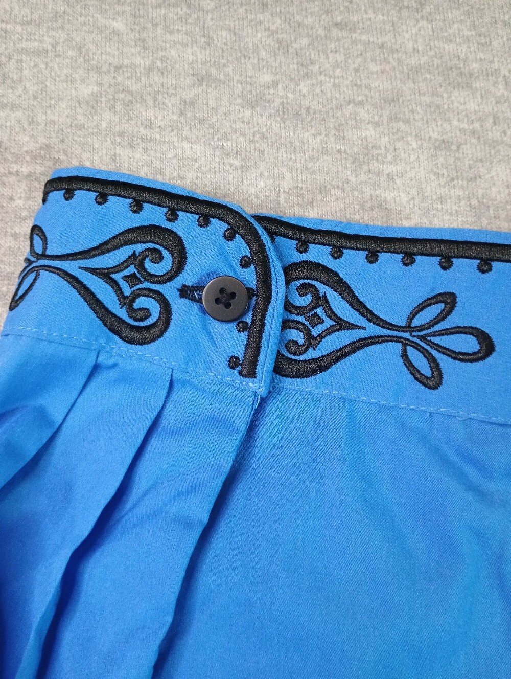 Bob Mackie Women's Size 3X Embroidered Blue Long-Sleeve Tunic Top - Picture 6 of 10